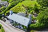 Cottage in East Cornworthy - East Cornworthy Cottage - Stylish Devon Retreat with Hot Tub, Fire Pit & Rolling Hill Views