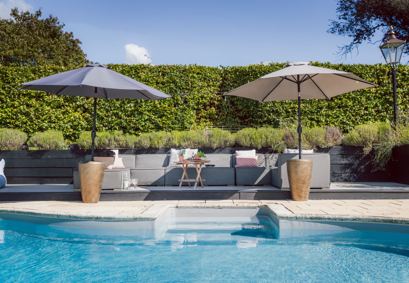 House in Badgworth - Belstone Cottage - A Luxurious Countryside Retreat with Private Pool and Tennis Court