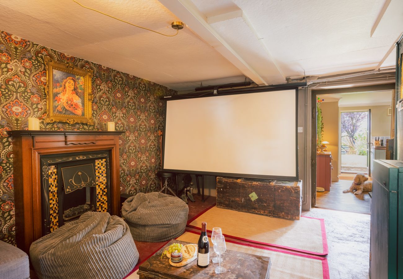 House in Badgworth - Belstone Cottage - A Luxurious Countryside Retreat with Private Pool and Tennis Court