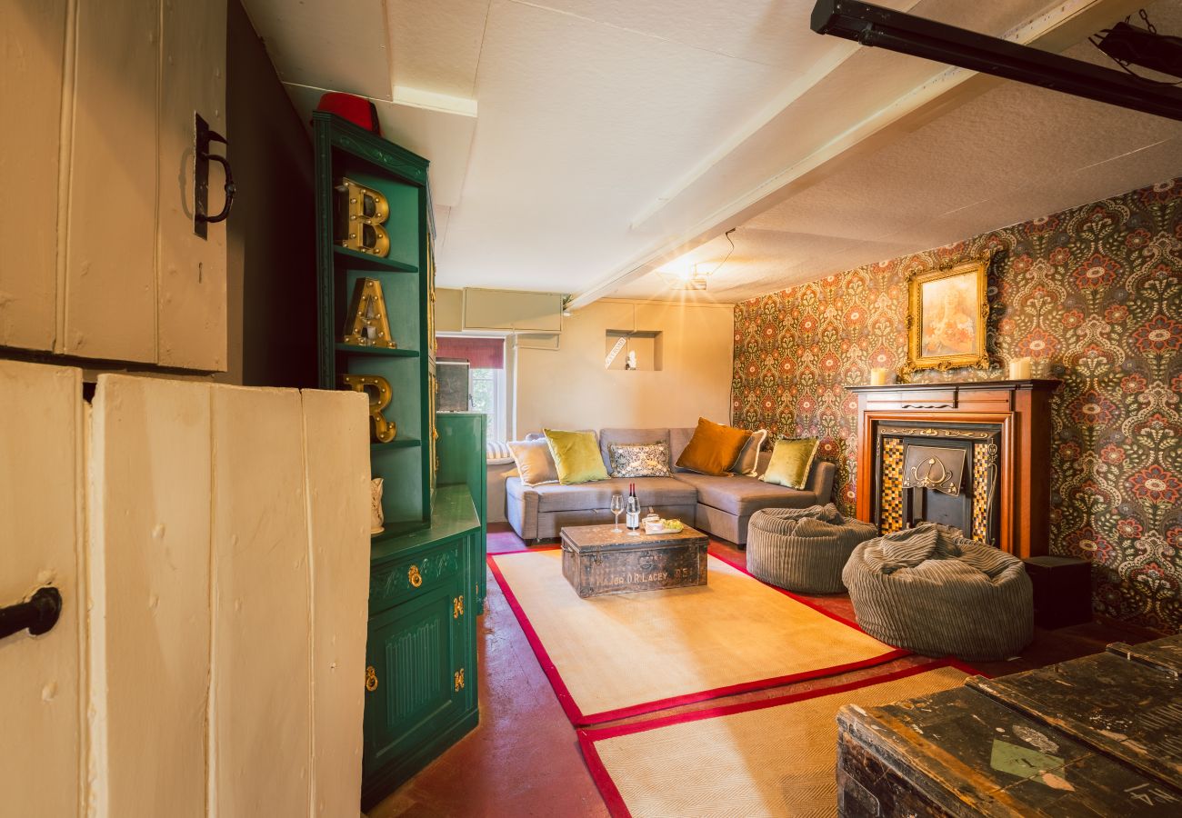 House in Badgworth - Belstone Cottage - A Luxurious Countryside Retreat with Private Pool and Tennis Court