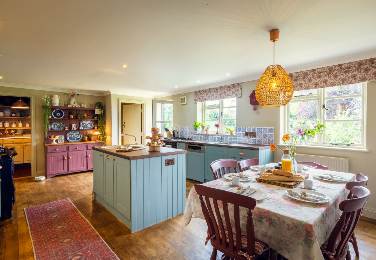 House in Badgworth - Belstone Cottage - A Luxurious Countryside Retreat with Private Pool and Tennis Court