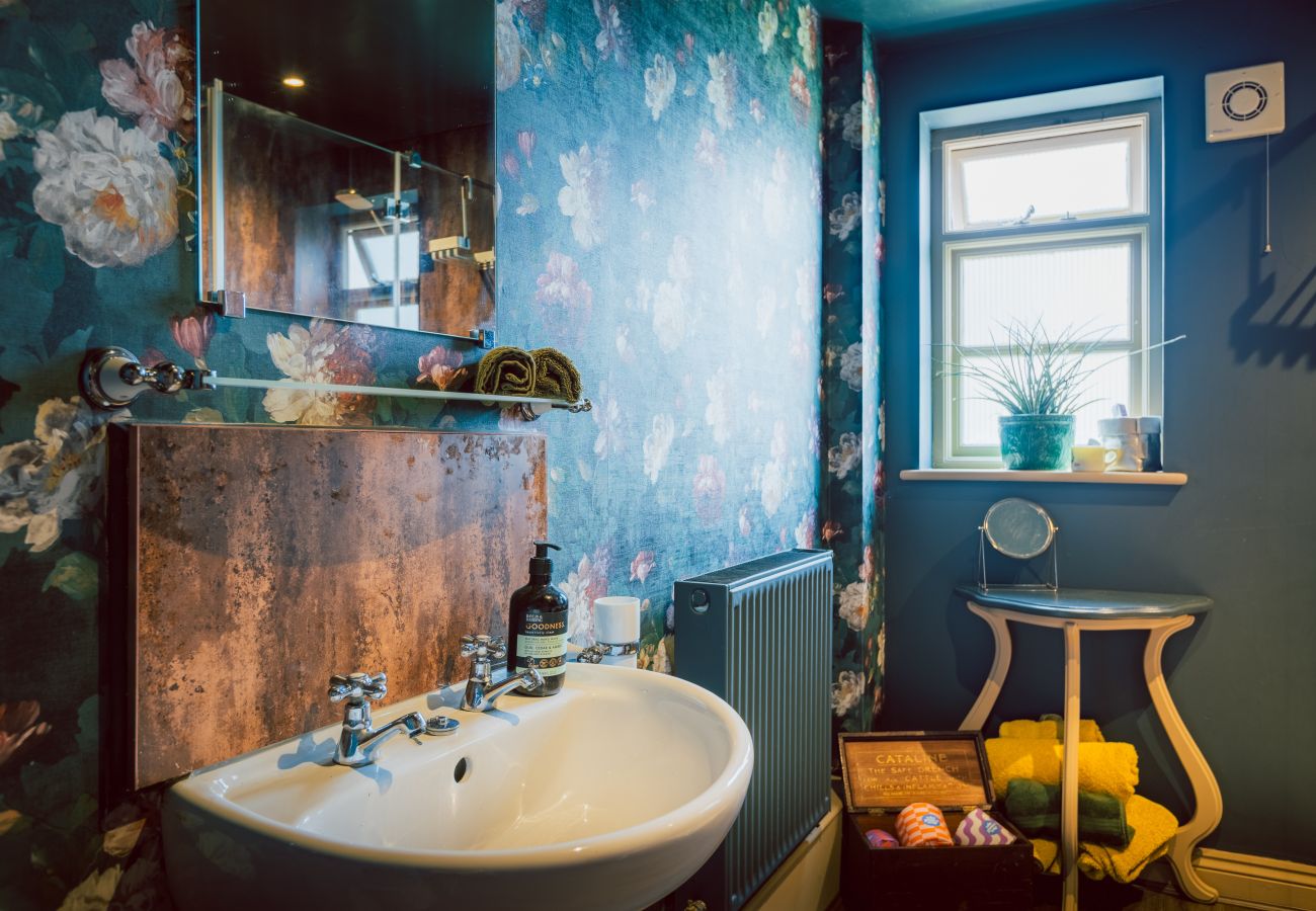 House in Badgworth - Belstone Cottage - A Luxurious Countryside Retreat with Private Pool and Tennis Court