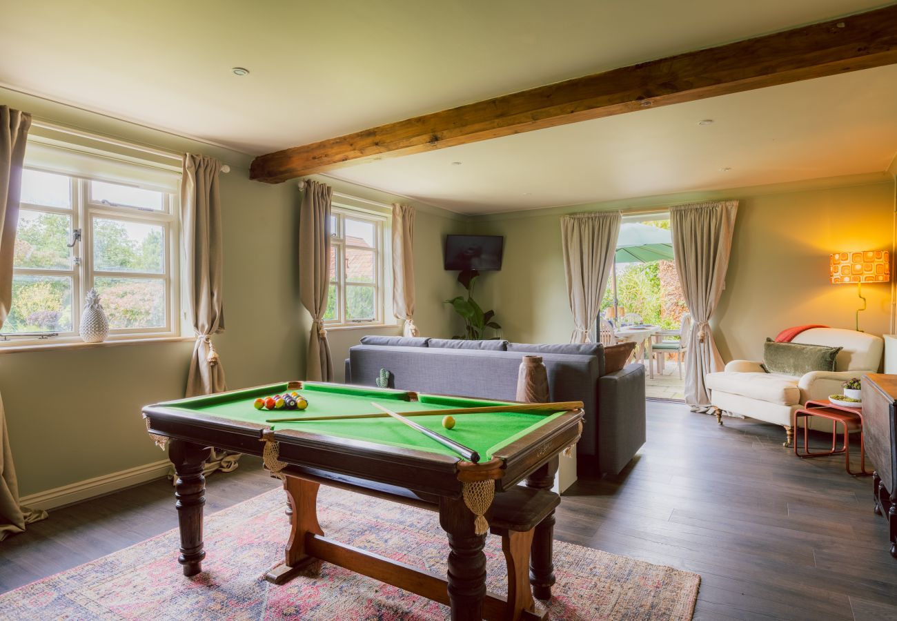 House in Badgworth - Belstone Cottage - A Luxurious Countryside Retreat with Private Pool and Tennis Court