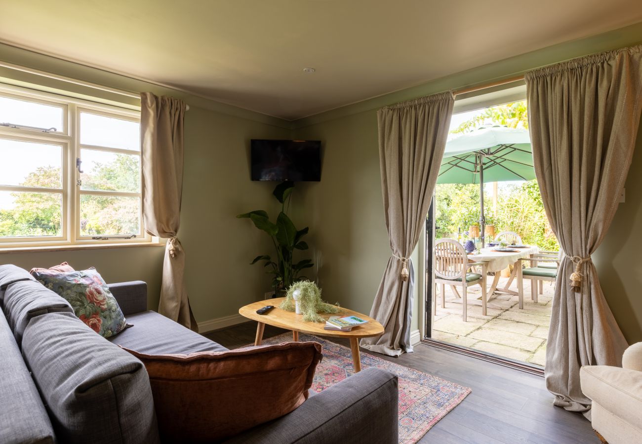 House in Badgworth - Belstone Cottage - A Luxurious Countryside Retreat with Private Pool and Tennis Court