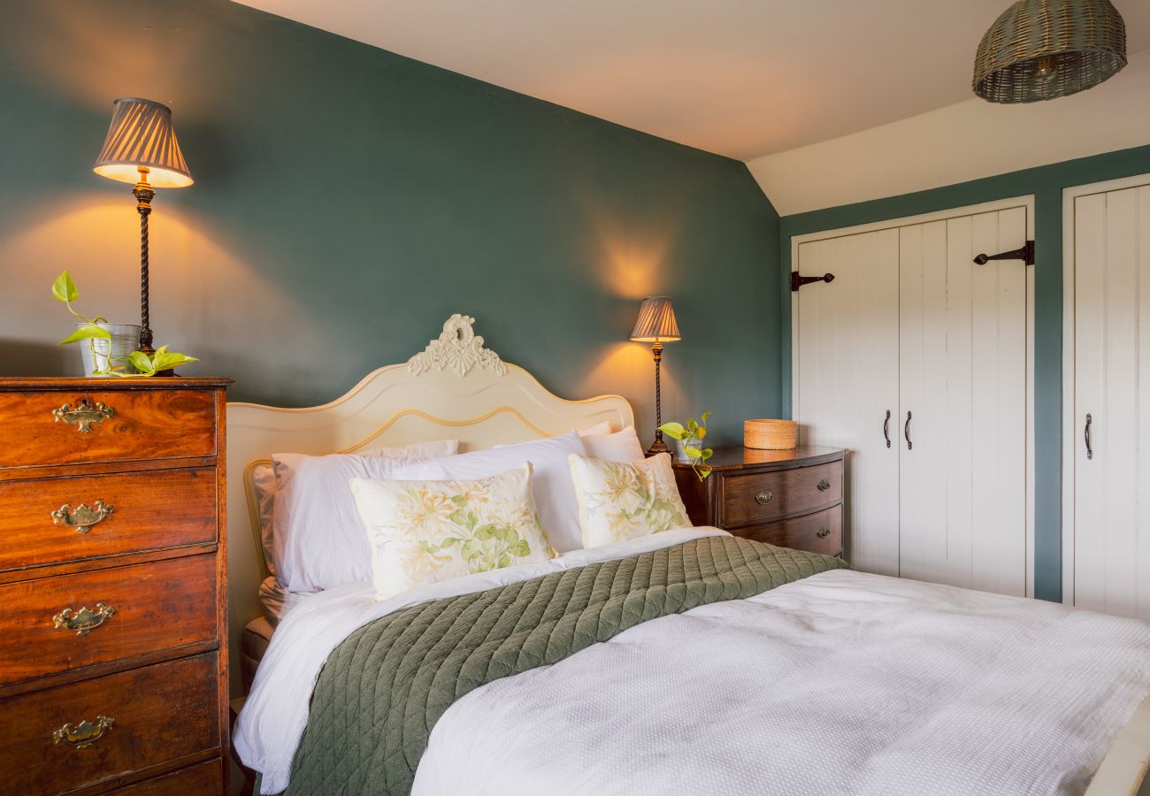 House in Badgworth - Belstone Cottage - A Luxurious Countryside Retreat with Private Pool and Tennis Court