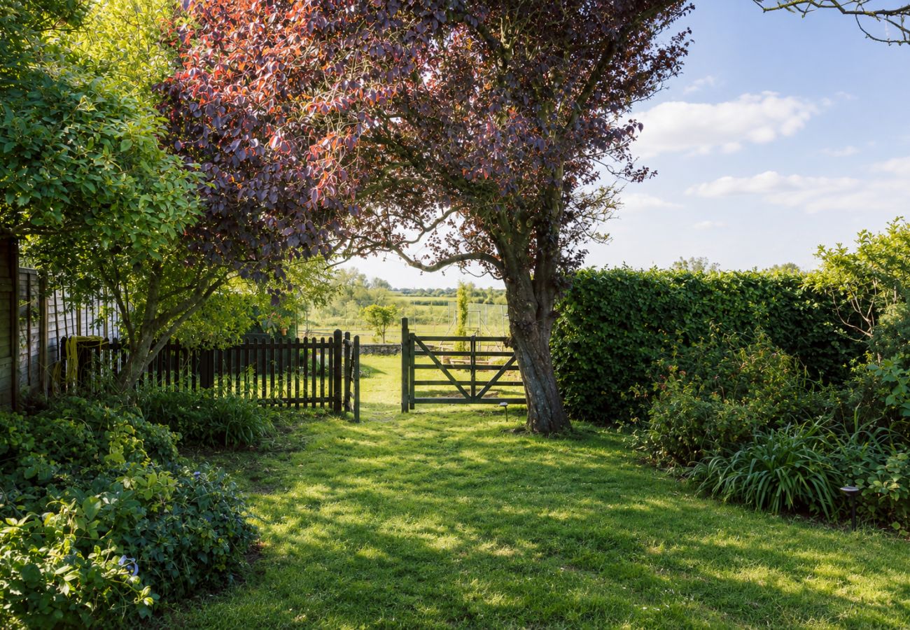 House in Badgworth - Belstone Cottage - A Luxurious Countryside Retreat with Private Pool and Tennis Court
