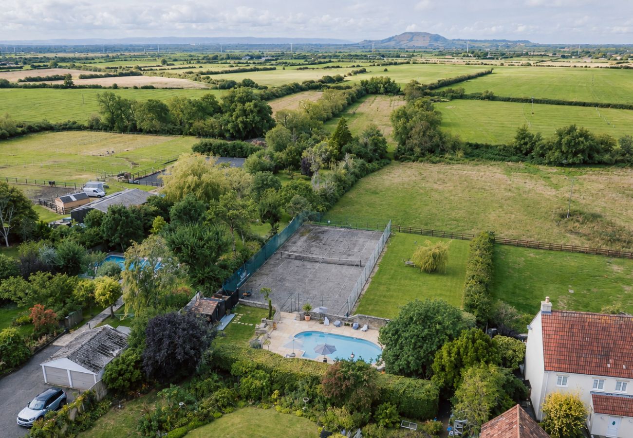 House in Badgworth - Belstone Cottage - A Luxurious Countryside Retreat with Private Pool and Tennis Court